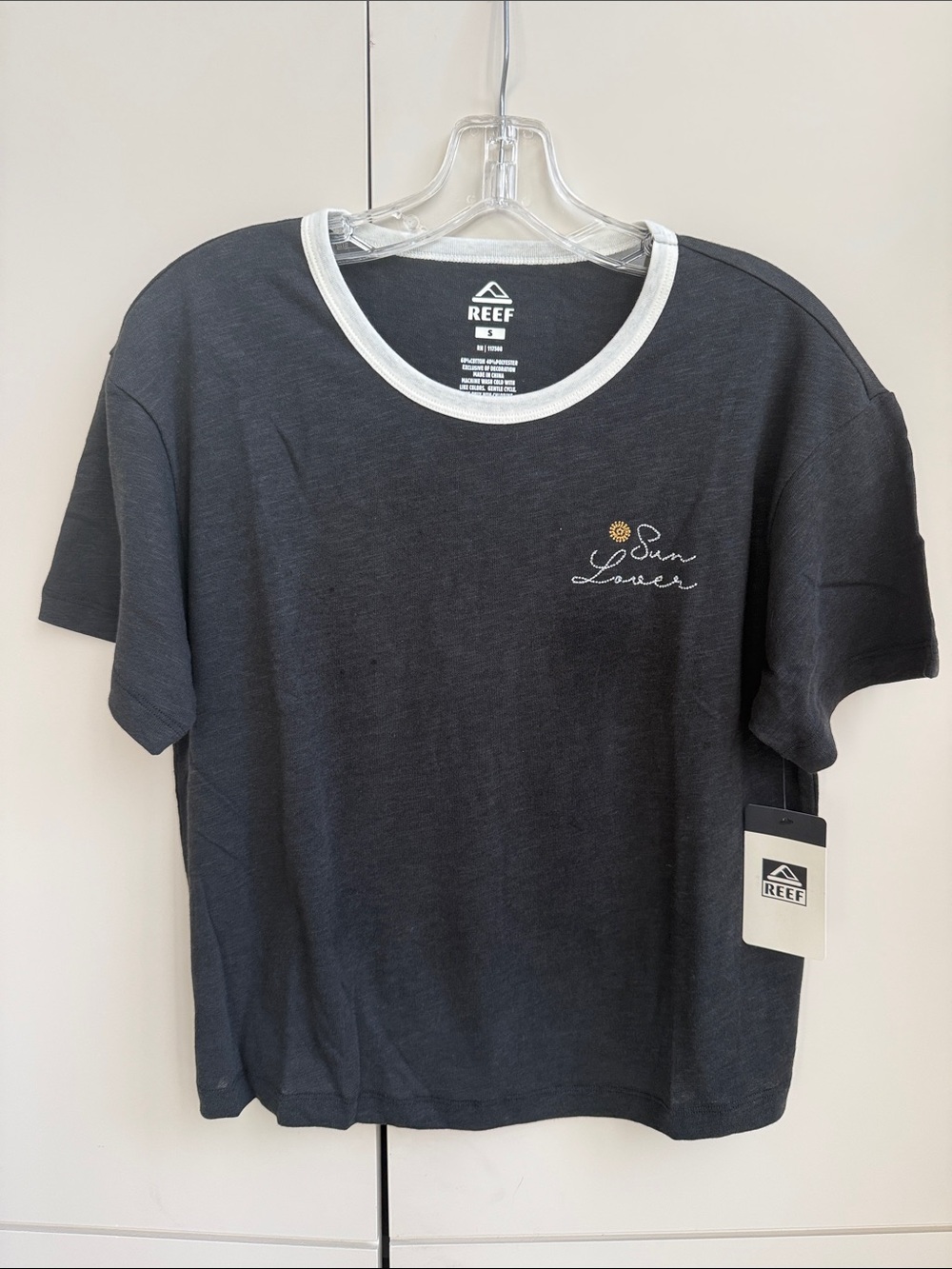 Reef Black Short-Sleeve 'Sun Lover' Tee with White Trim